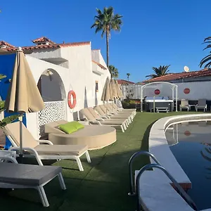 3* База отдыха Rainbow Golf Bungalows, Gay Men-only